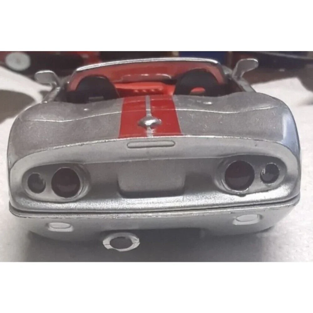 Vintage DieCast 2000 Shelby Series 1 Silver Red Stripe 1:32 Scale New Ray Brand
